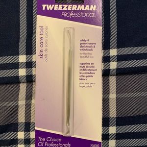 Tweezerman No-Slip Skincare Tool